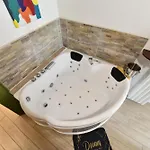 Casa Vacanze La Fermata Delle Rondini 아파트 *
