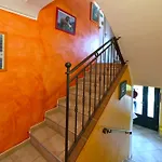 Casa Vacanze La Fermata Delle Rondini 아파트 *