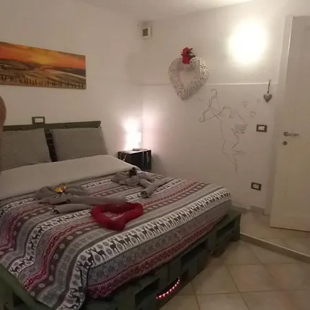 Casa Vacanze La Fermata Delle Rondini * Castello di Annone