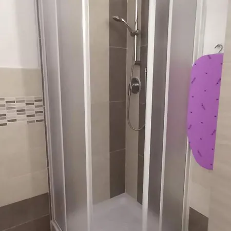 Casa Vacanze La Fermata Delle Rondini Daire *