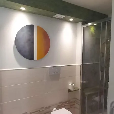 Casa Vacanze La Fermata Delle Rondini Apartment *