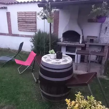 Casa Vacanze La Fermata Delle Rondini * Castello di Annone