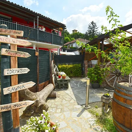 Casa Vacanze La Fermata Delle Rondini Apartman *