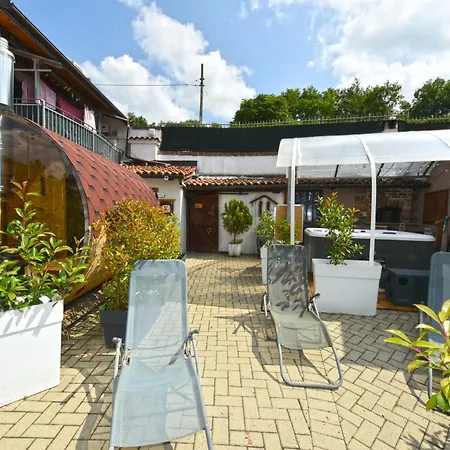 Apartman Casa Vacanze La Fermata Delle Rondini *