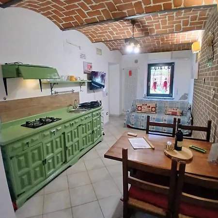 Casa Vacanze La Fermata Delle Rondini Castello di Annone